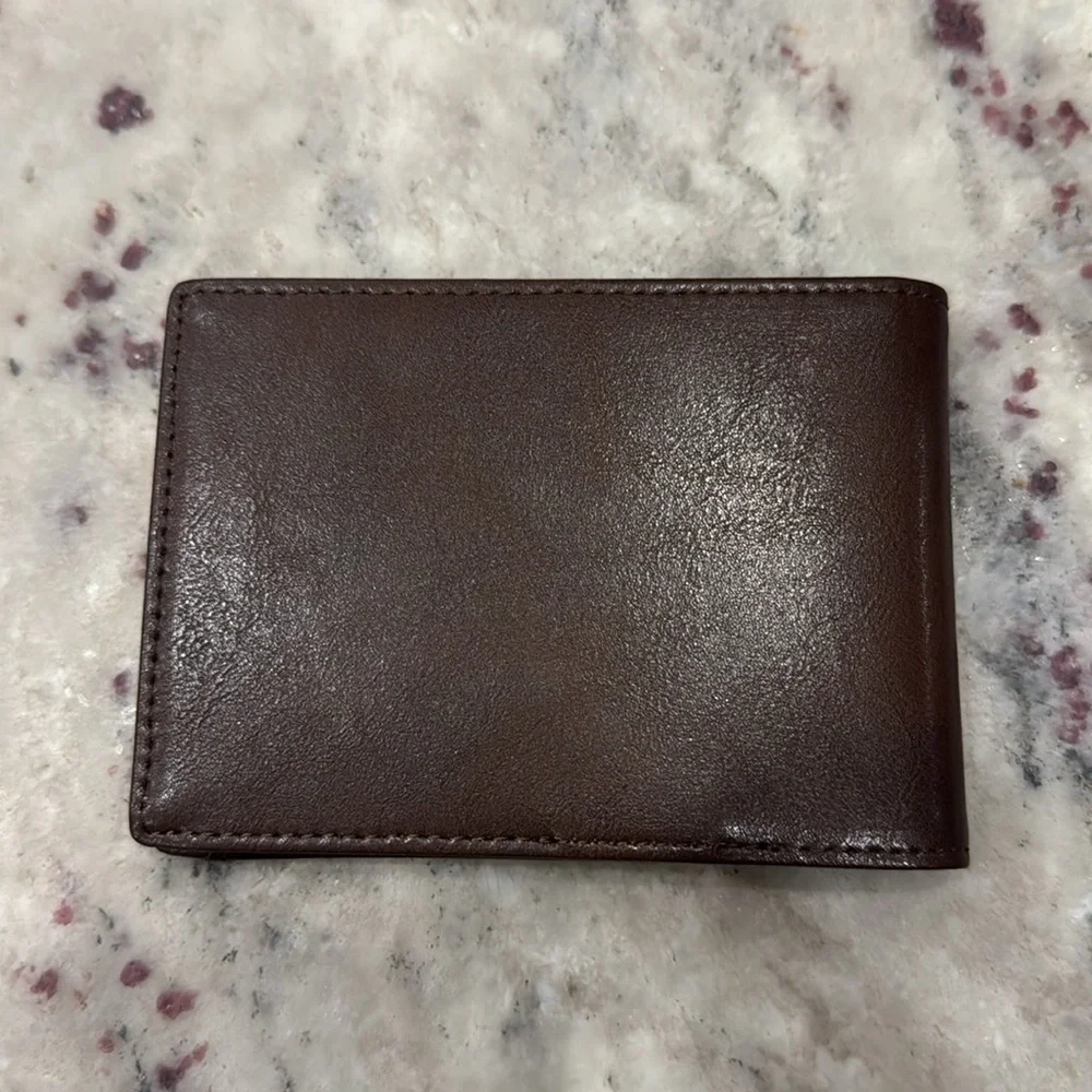 Runbox men’s wallet BNWT